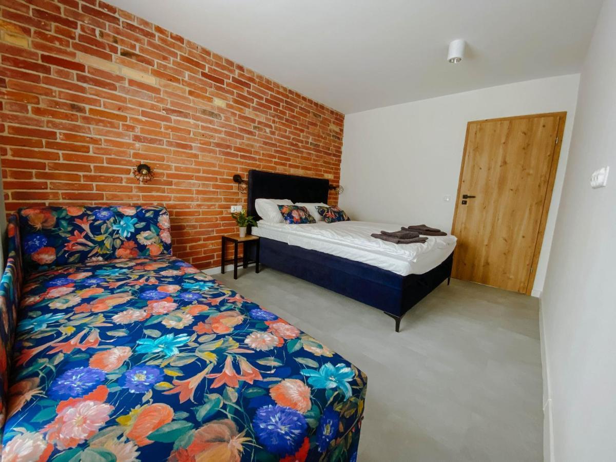 Cztery Pory Roku Apartment Wiele Bagian luar foto