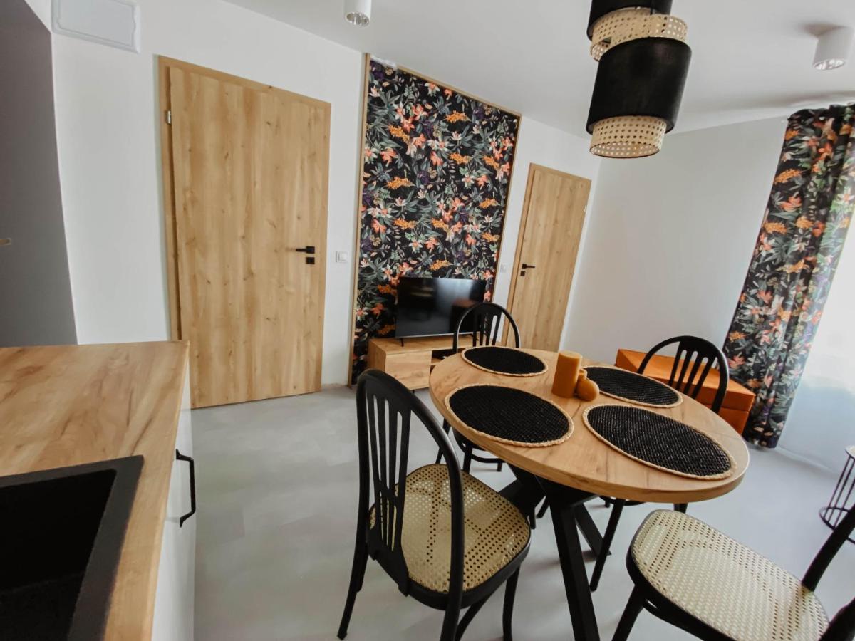 Cztery Pory Roku Apartment Wiele Bagian luar foto