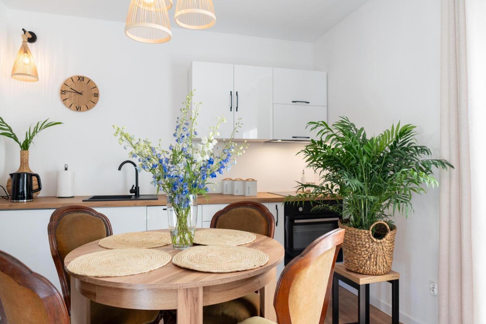 Cztery Pory Roku Apartment Wiele Bagian luar foto
