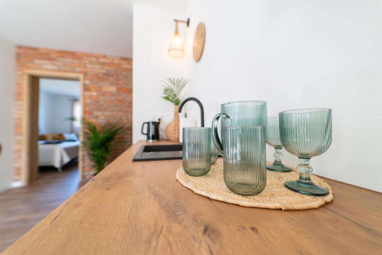 Cztery Pory Roku Apartment Wiele Bagian luar foto