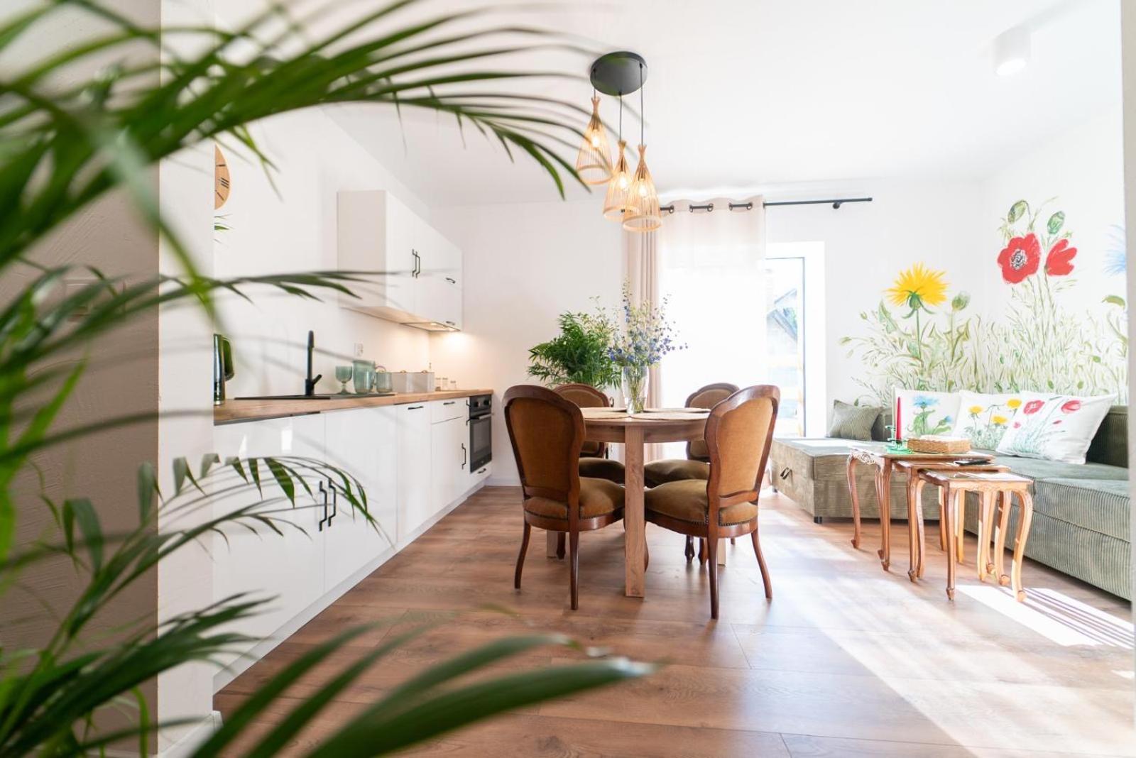Cztery Pory Roku Apartment Wiele Bagian luar foto