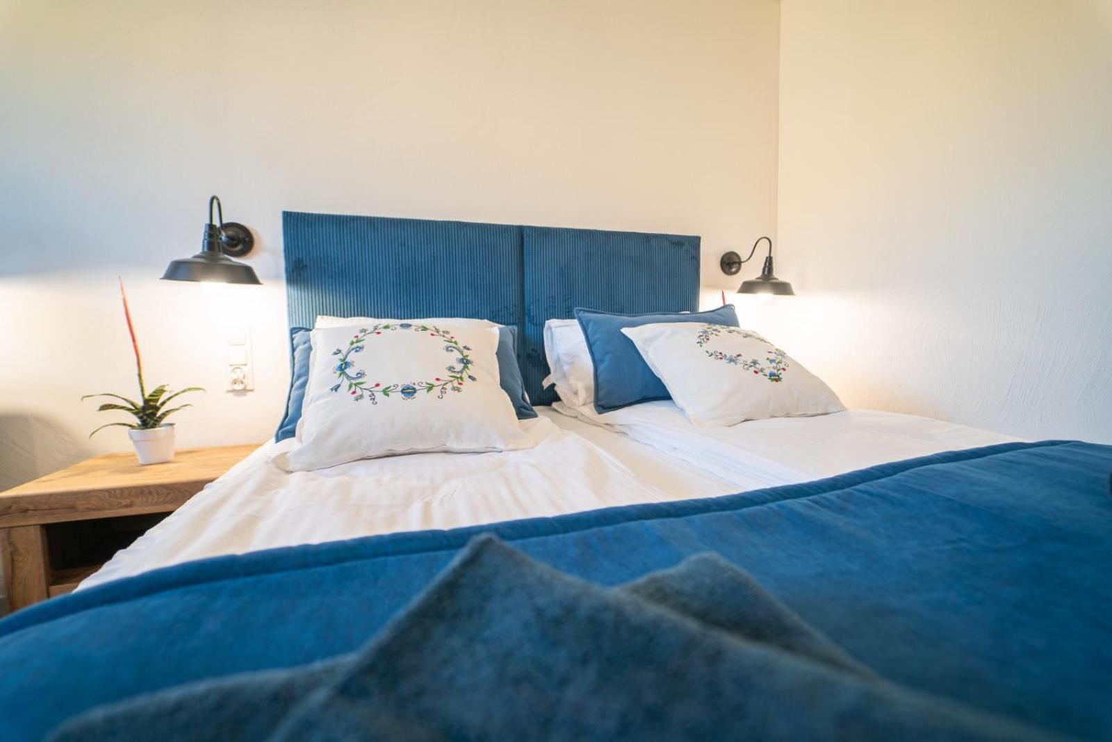 Cztery Pory Roku Apartment Wiele Bagian luar foto
