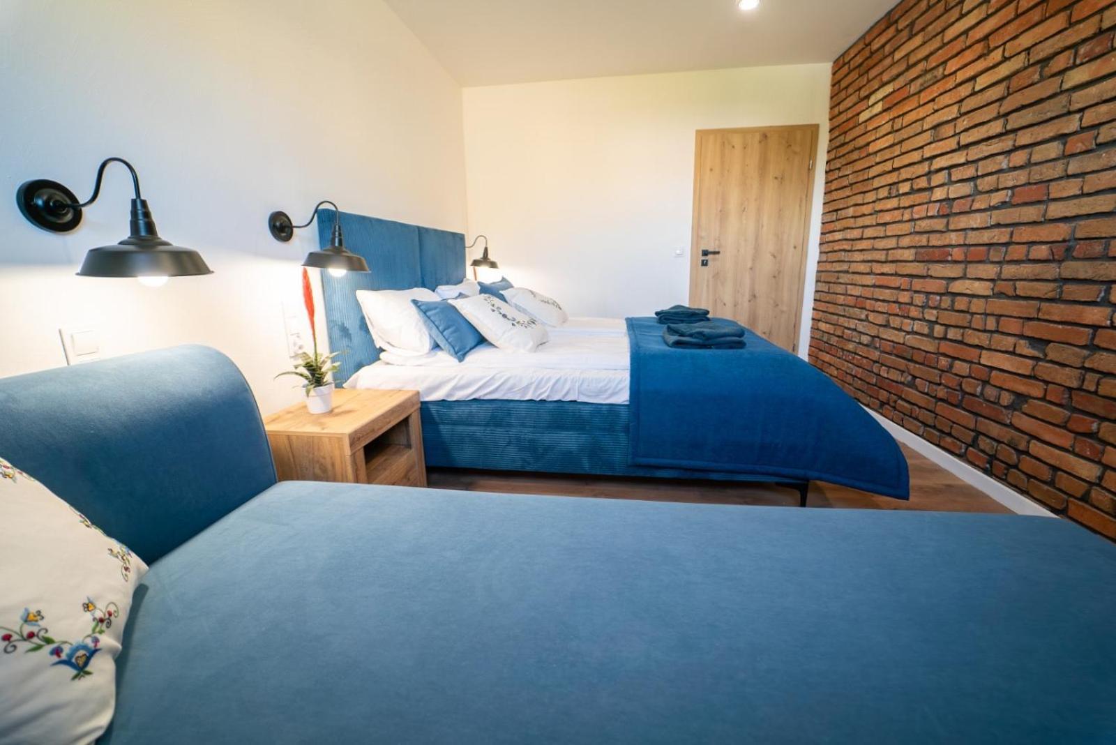 Cztery Pory Roku Apartment Wiele Bagian luar foto