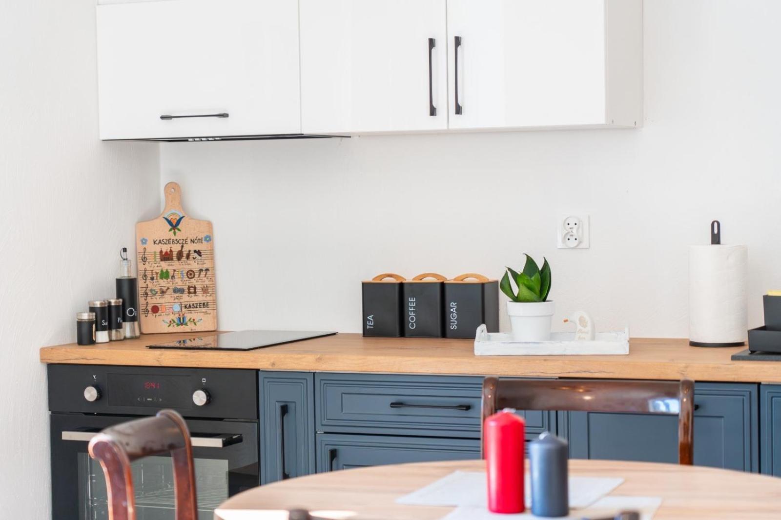 Cztery Pory Roku Apartment Wiele Bagian luar foto