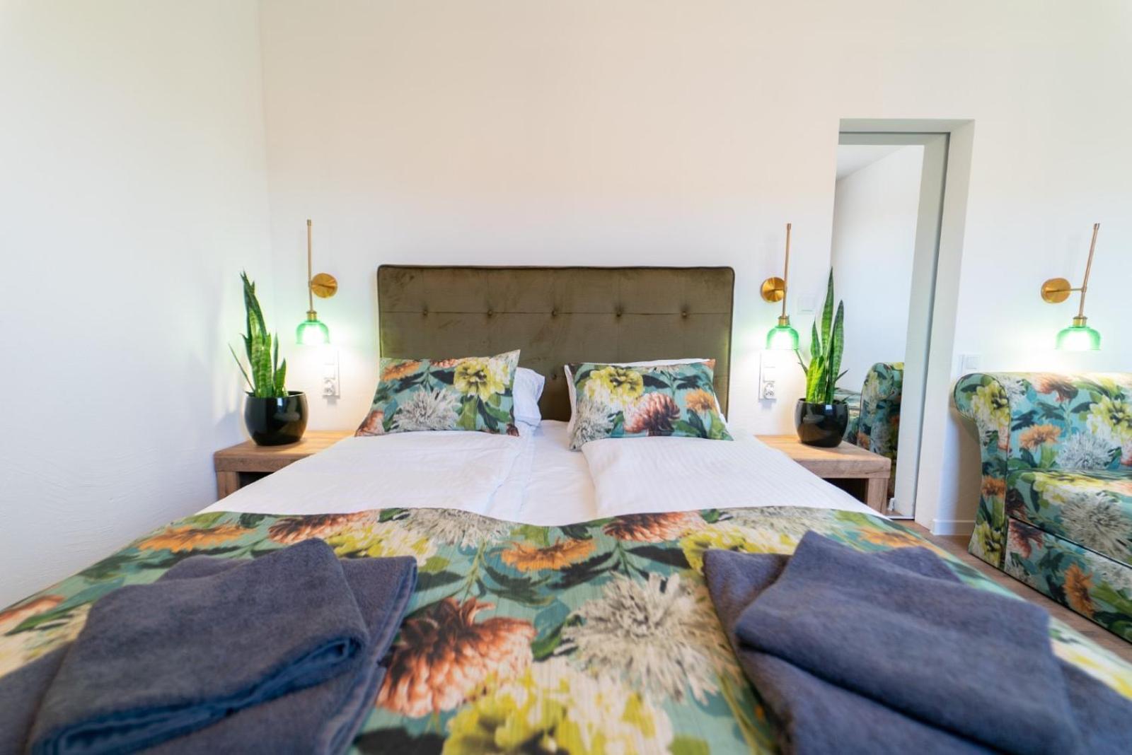 Cztery Pory Roku Apartment Wiele Bagian luar foto