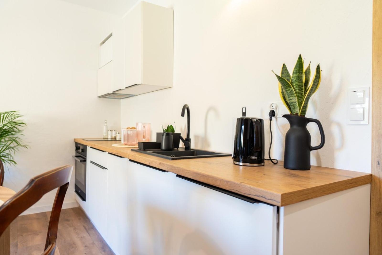 Cztery Pory Roku Apartment Wiele Bagian luar foto